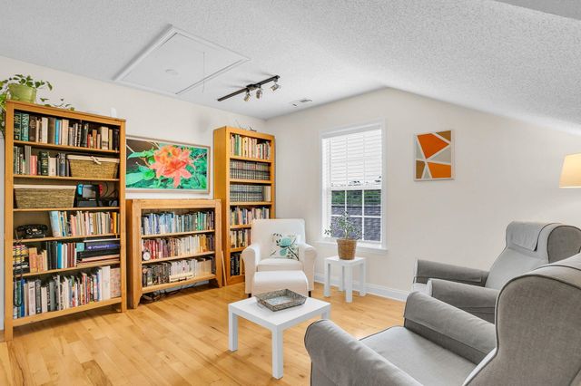 109 Runnymeade Lane, Spartanburg, SC 29301