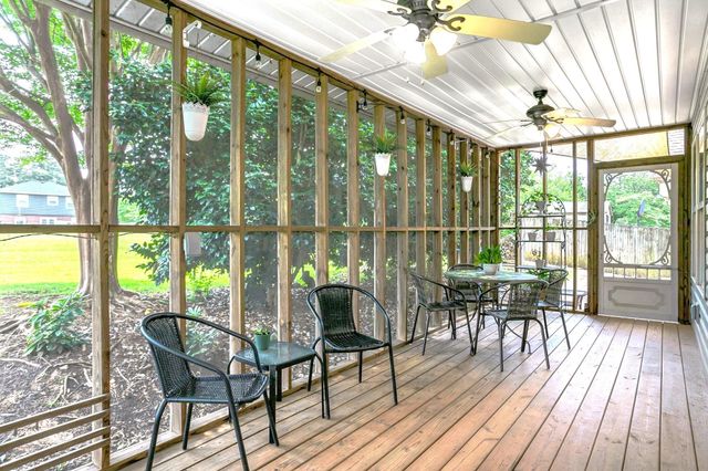 109 Runnymeade Lane, Spartanburg, SC 29301