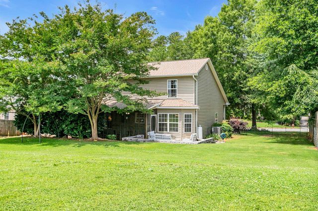 109 Runnymeade Lane, Spartanburg, SC 29301