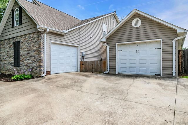 109 Runnymeade Lane, Spartanburg, SC 29301