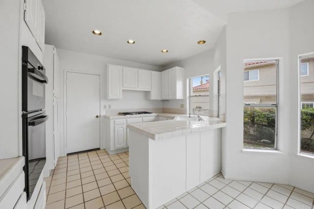 4425 Sunnyhill Drive, Carlsbad, CA 92008