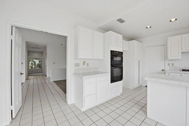 4425 Sunnyhill Drive, Carlsbad, CA 92008