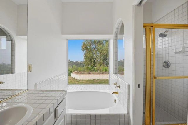 4425 Sunnyhill Drive, Carlsbad, CA 92008