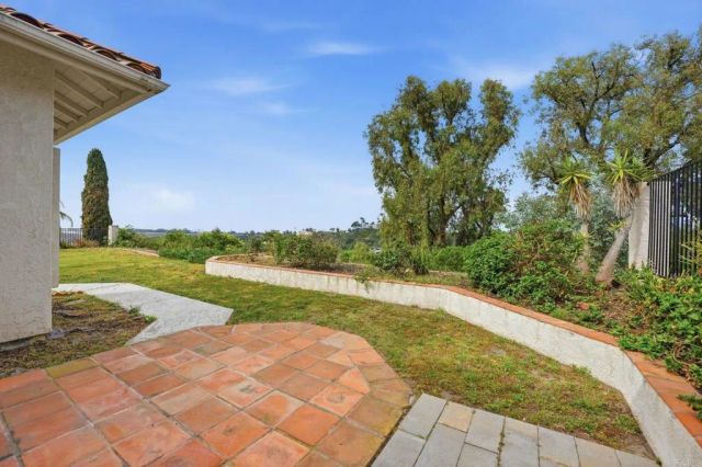 4425 Sunnyhill Drive, Carlsbad, CA 92008