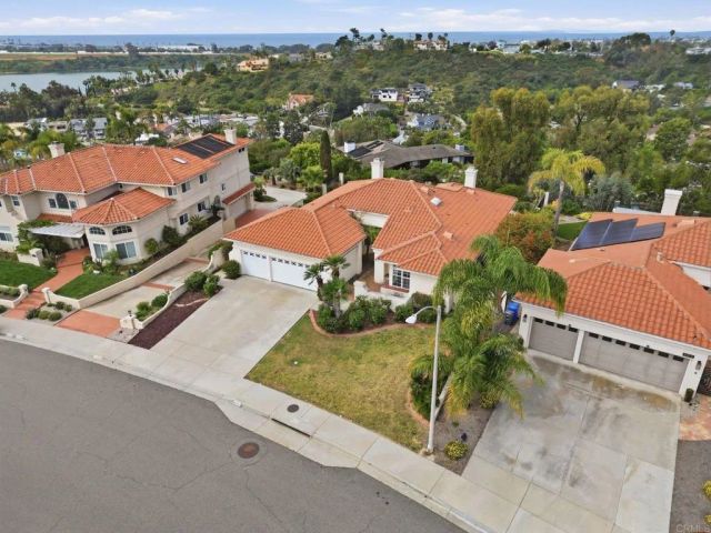 4425 Sunnyhill Drive, Carlsbad, CA 92008