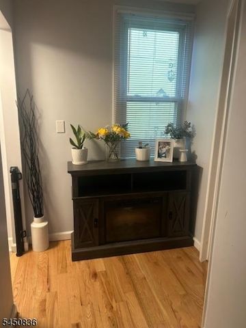 127 Verona Ave, Newark City, NJ 07104