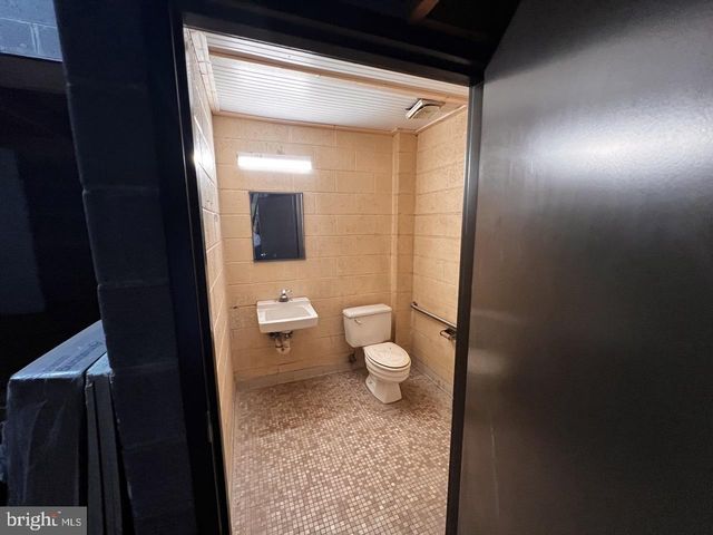 101 Skipjack Rd Ste 11, Prince Frederick, MD 20678
