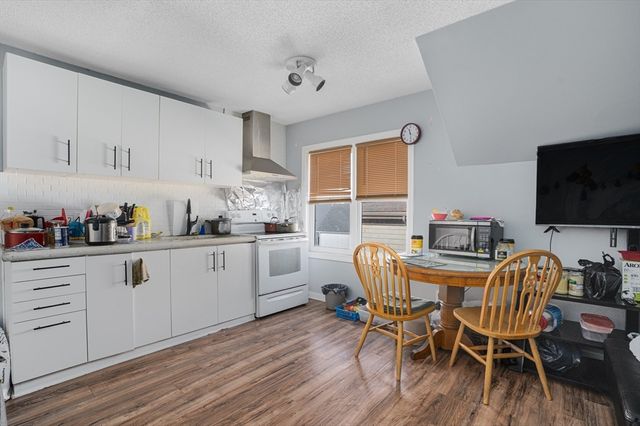 199 Bonney St, New Bedford, MA 02740