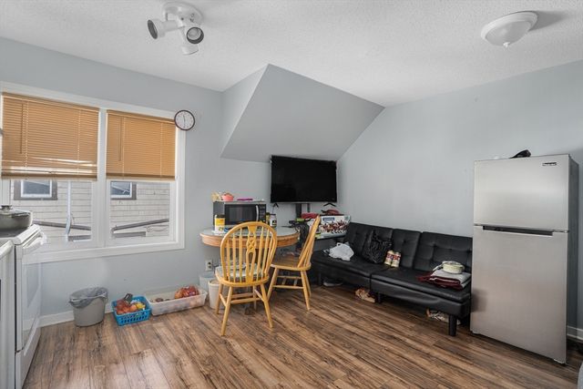 199 Bonney St, New Bedford, MA 02740