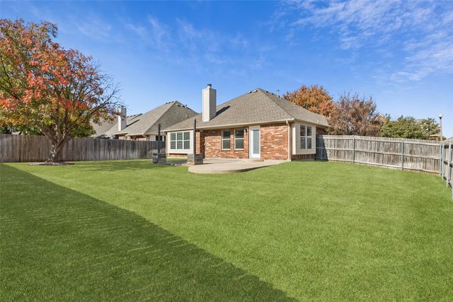 5801 Greenmeadow Drive, Denton, TX 76226