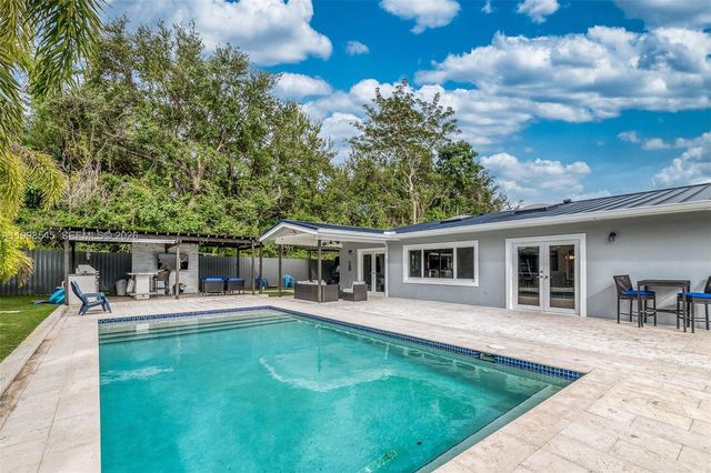 17420 SW 84th Ct, Palmetto Bay, FL 33157