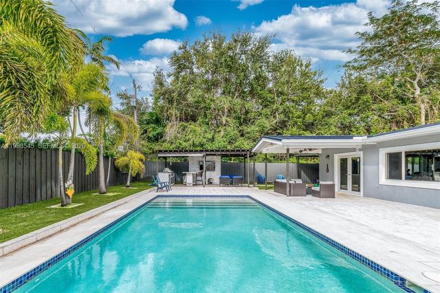 17420 SW 84th Ct, Palmetto Bay, FL 33157