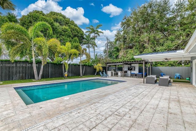 17420 SW 84th Ct, Palmetto Bay, FL 33157