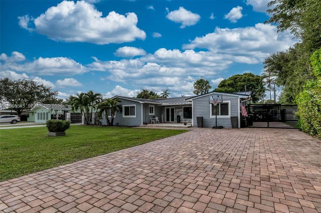 17420 SW 84th Ct, Palmetto Bay, FL 33157