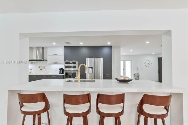 17420 SW 84th Ct, Palmetto Bay, FL 33157