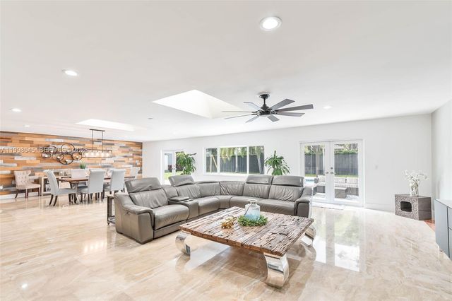 17420 SW 84th Ct, Palmetto Bay, FL 33157