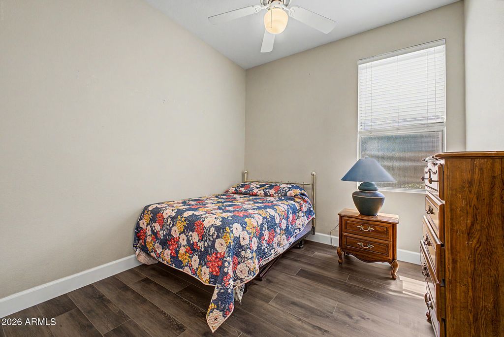 Image 23 of property listing at 6526 W ORAIBI Drive, Glendale, AZ 85308