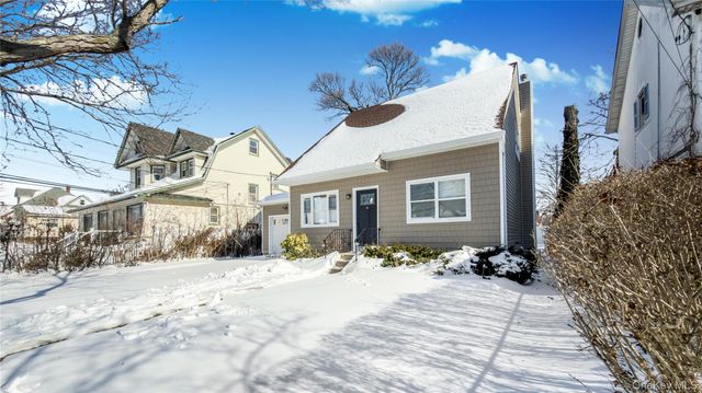 58 Rutland Road, Freeport, NY 11520