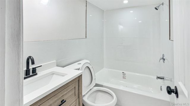 58 Rutland Road, Freeport, NY 11520