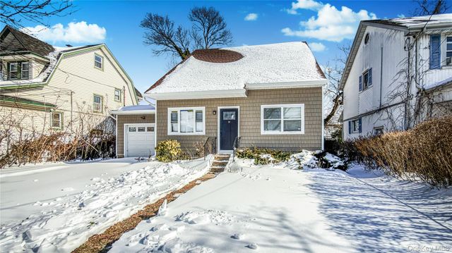 58 Rutland Road, Freeport, NY 11520