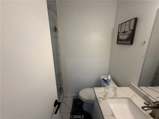 9702 Via Roma, Burbank, CA 91504