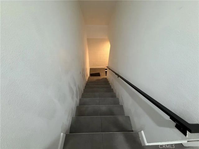 9702 Via Roma, Burbank, CA 91504