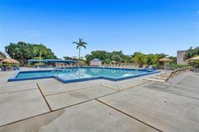 2941 N Nob Hill Road 112, Sunrise, FL 33322