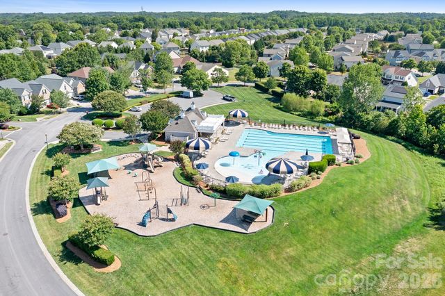 2059 Blue Iris Drive, Matthews, NC 28104