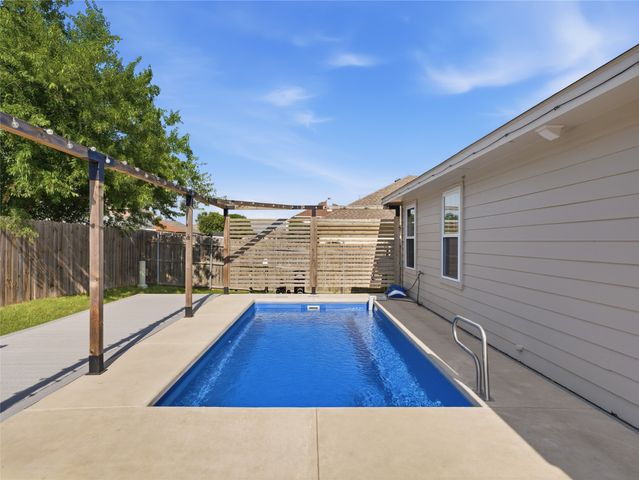 12724 Carpenter Lane, Rhome, TX 76078