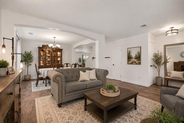 2890 Colony Cone Cir, Dickinson, TX 77539