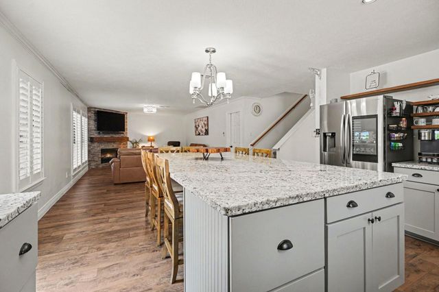 2890 Colony Cone Cir, Dickinson, TX 77539