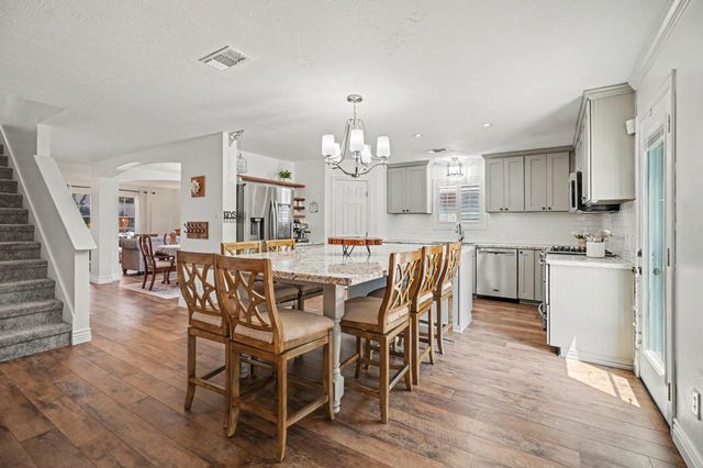 2890 Colony Cone Cir, Dickinson, TX 77539