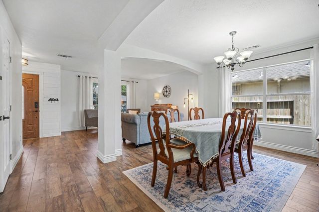 2890 Colony Cone Cir, Dickinson, TX 77539