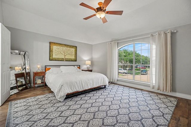 2890 Colony Cone Cir, Dickinson, TX 77539