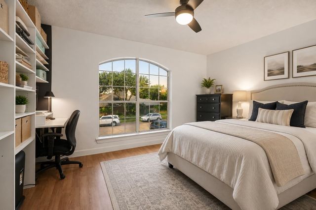 2890 Colony Cone Cir, Dickinson, TX 77539