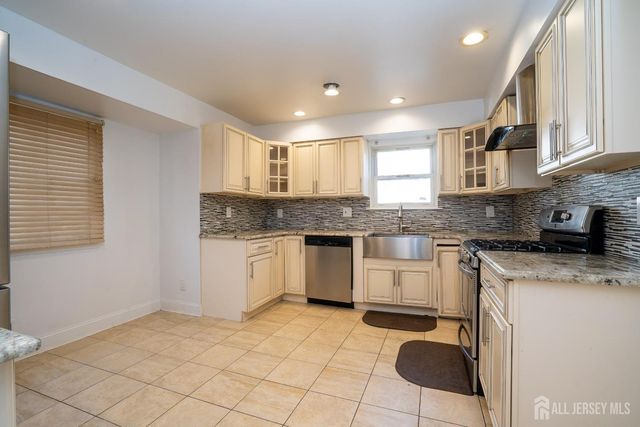 26 Isaac Drive, South Brunswick, NJ 08810