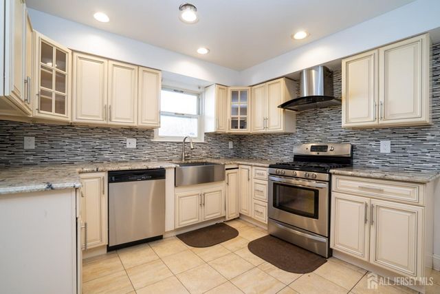 26 Isaac Drive, South Brunswick, NJ 08810