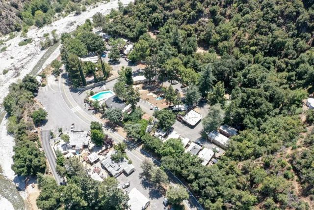 24210 E East Fork 38, Azusa, CA 91702