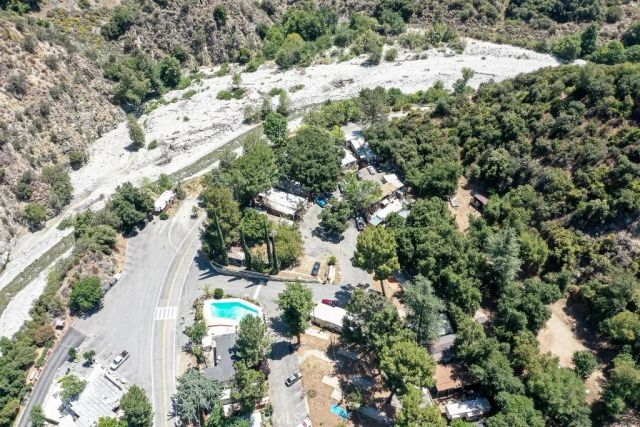 24210 E East Fork 38, Azusa, CA 91702