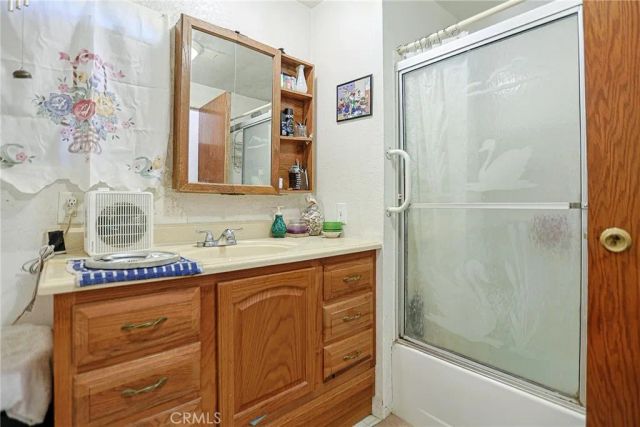 24210 E East Fork 38, Azusa, CA 91702