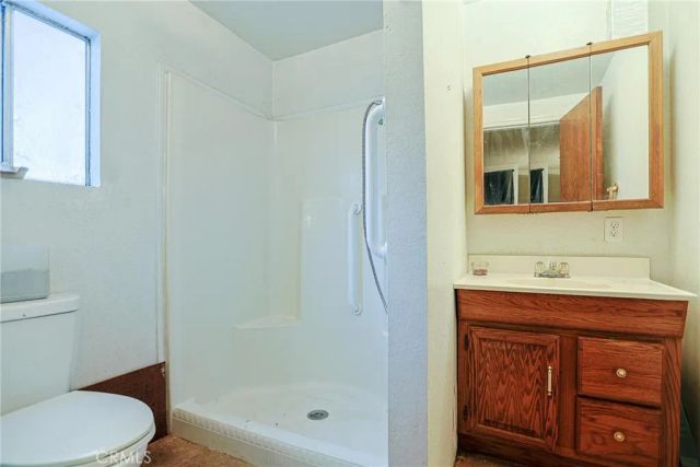 24210 E East Fork 38, Azusa, CA 91702