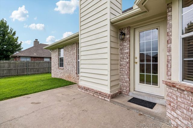 4611 S 200th East Avenue, Broken Arrow, OK 74014