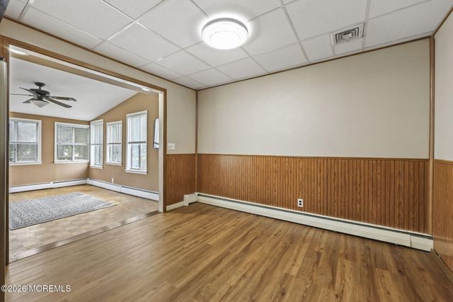 39 Virginia Terrace, Red Bank, NJ 07701