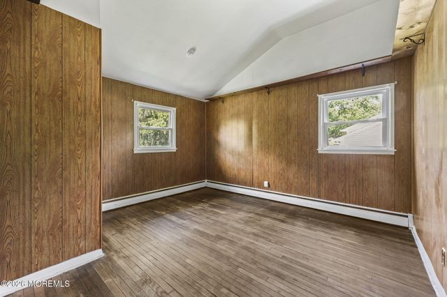 39 Virginia Terrace, Red Bank, NJ 07701