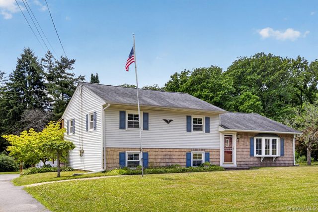 20 Hudson Drive, New Windsor, NY 12553