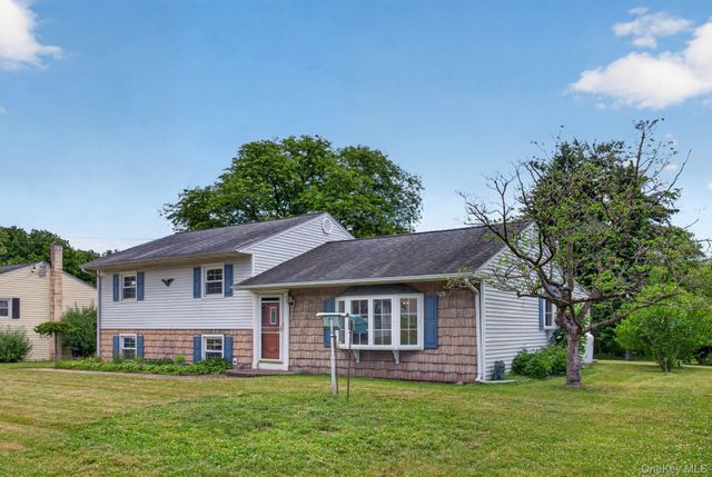 20 Hudson Drive, New Windsor, NY 12553