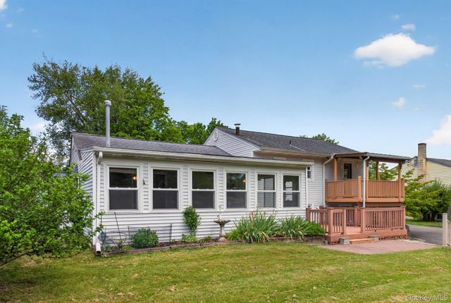 20 Hudson Drive, New Windsor, NY 12553