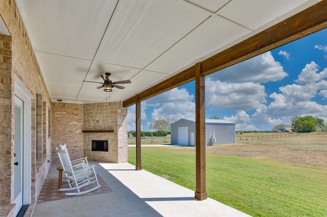 24 Dove Landing, Valley View, TX 76272