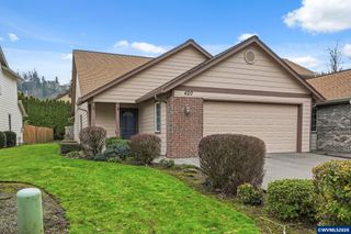 420 Walnut Wy, Silverton, OR 97381