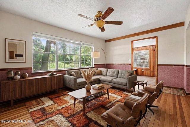 118 FIELDS Avenue, Jacksonville, FL 32218